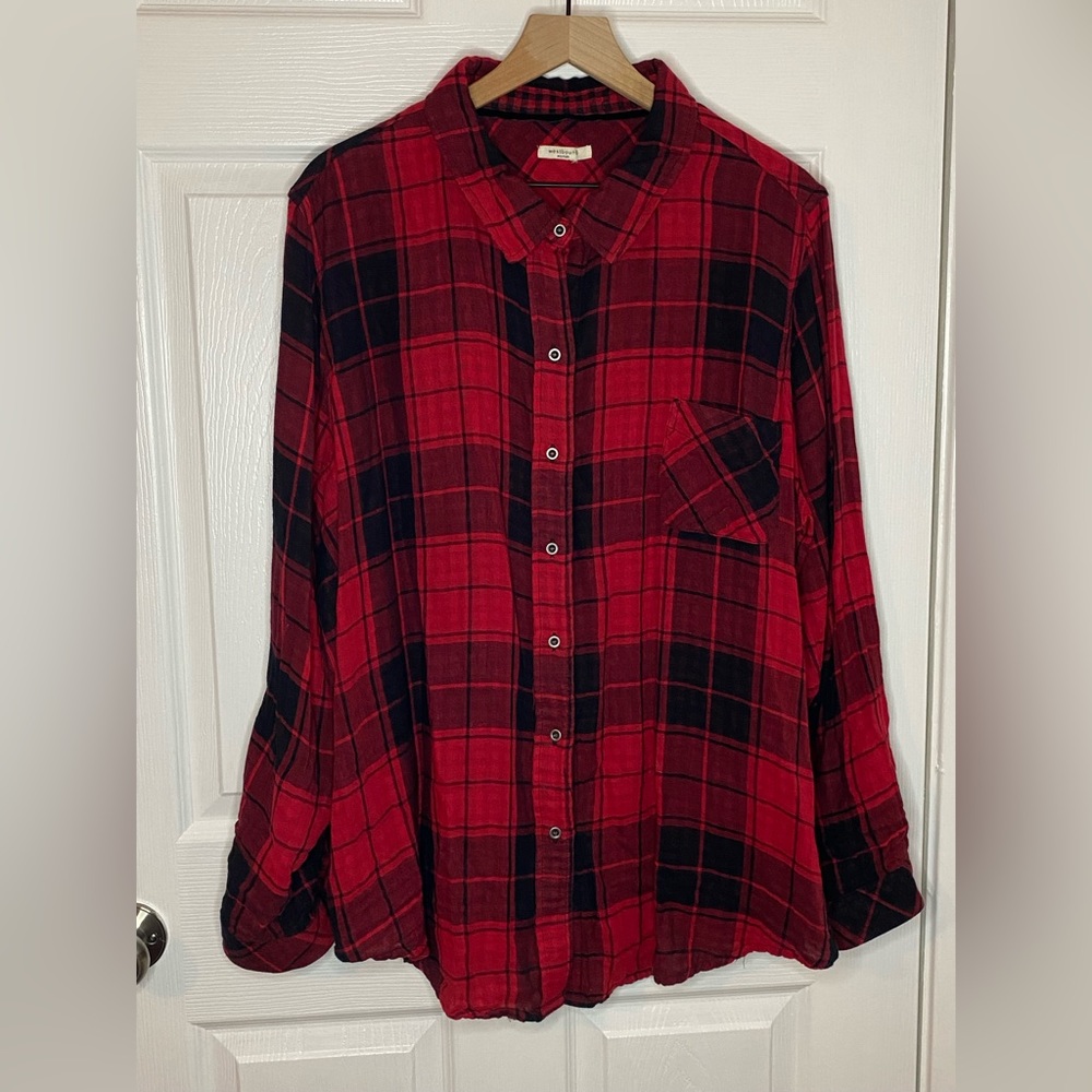 WESTBOUND - size XL - red and black plaid button up